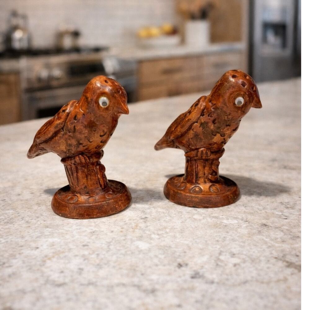 Vintage birds wooden salt and pepper shakers figurine Kitchen decorative purpose